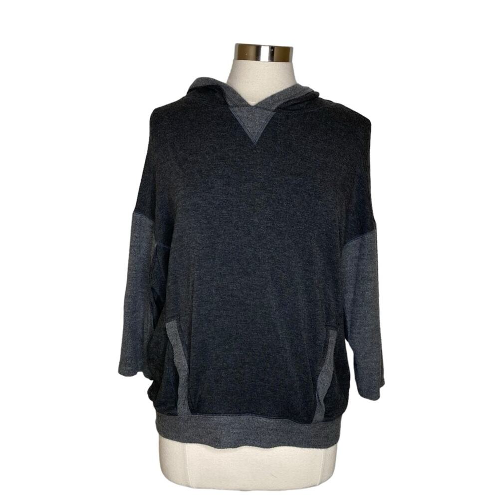 Revolve LAmade Two Tone Gray Pullover Hoodie Sweatshirt Women's Size Small‎